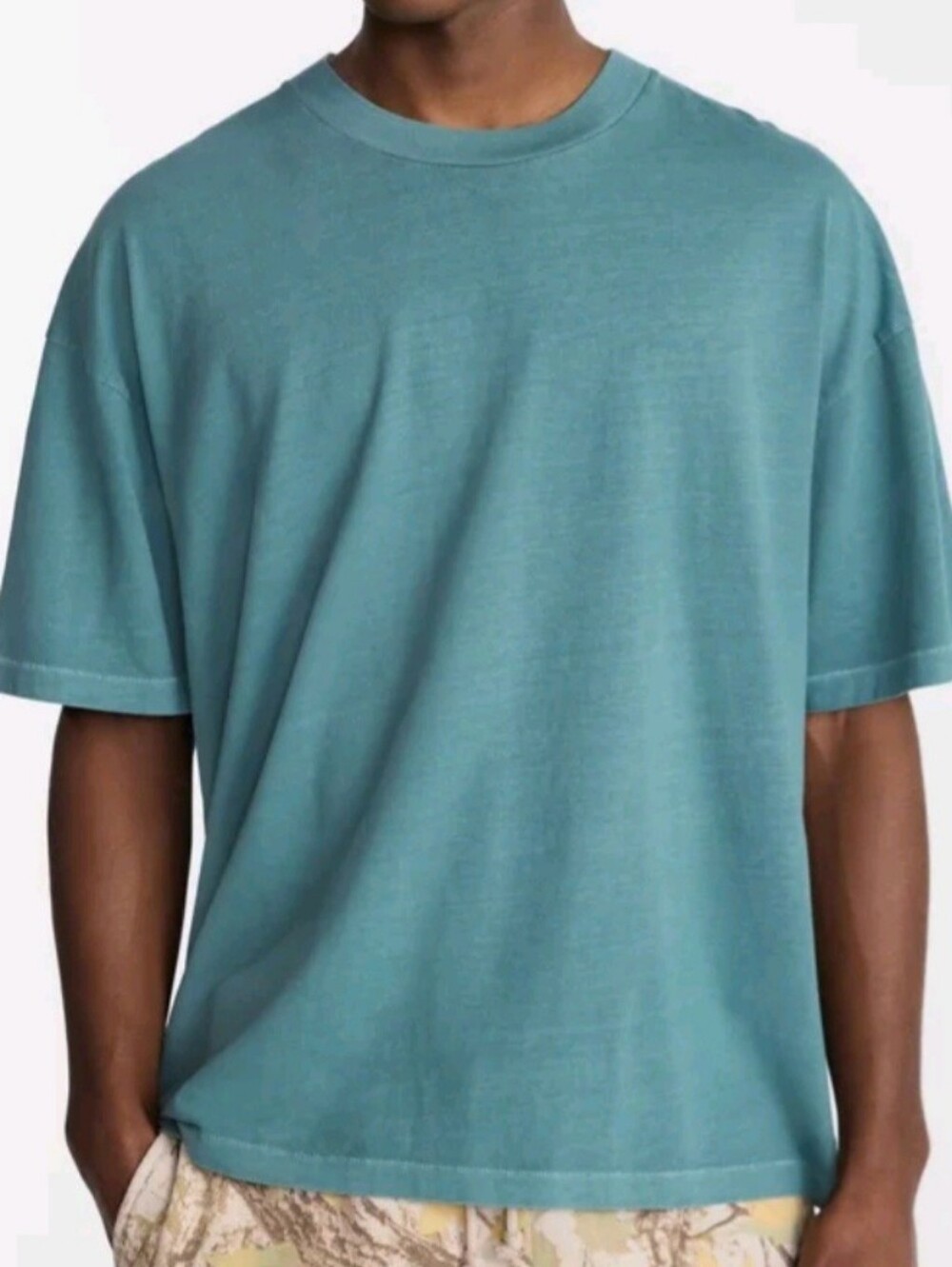 No Boundaries Men's Oversized  Tee